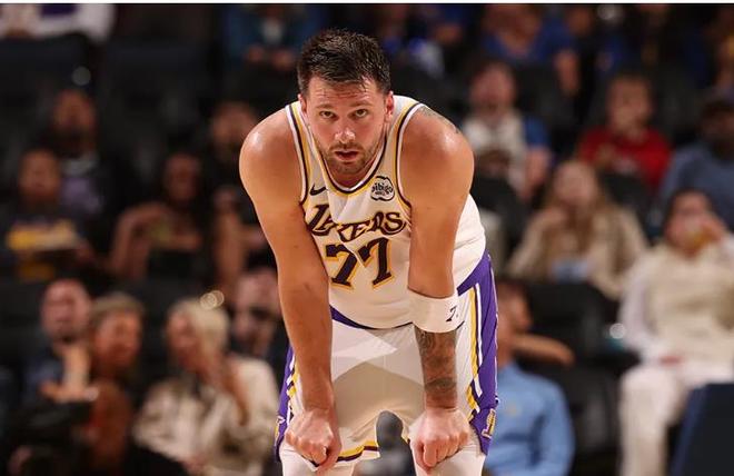 东契奇60分创NBA历史纪录 湖人八连胜稳居西部第