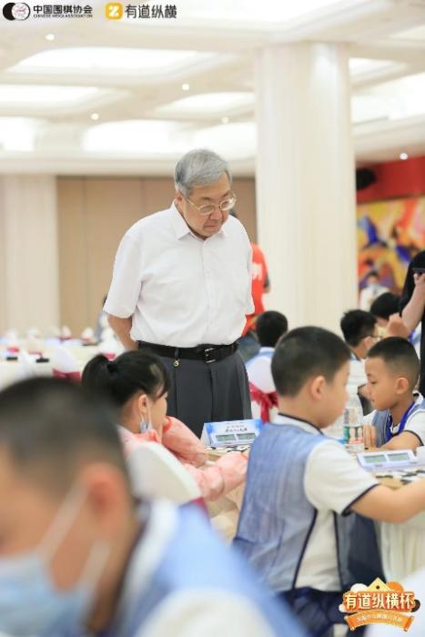 有道纵横携手中国围棋协会举办首届少儿围棋赛