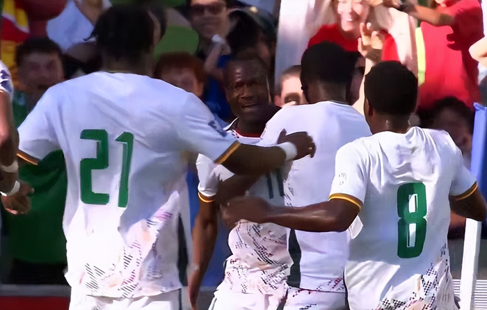 国足0-2负喀麦隆冲击赛区榜首告捷