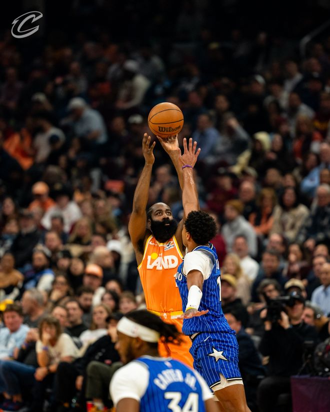 米切尔砍42分哈登送7助攻 骑士三节奠定胜局送魔