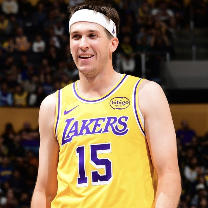 湖人核心里夫斯伤停冲击季后赛顶薪续约