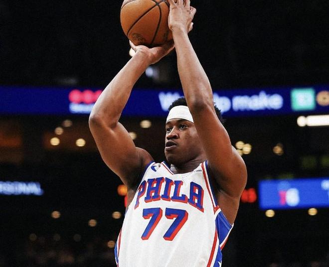 20岁新秀创历史纪录 76人客场逆转凯尔特人