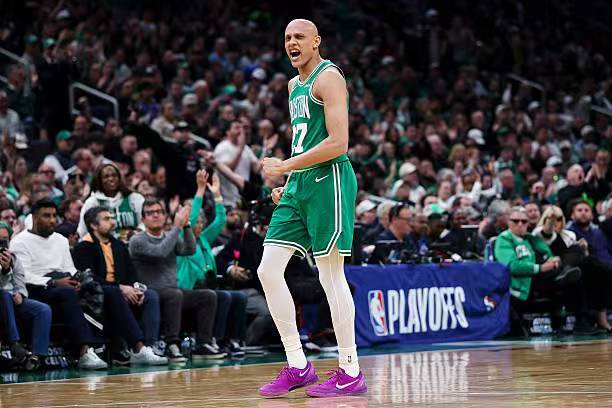 76人逆转凯尔特人系列赛1-1 沃尔什低迷成败因