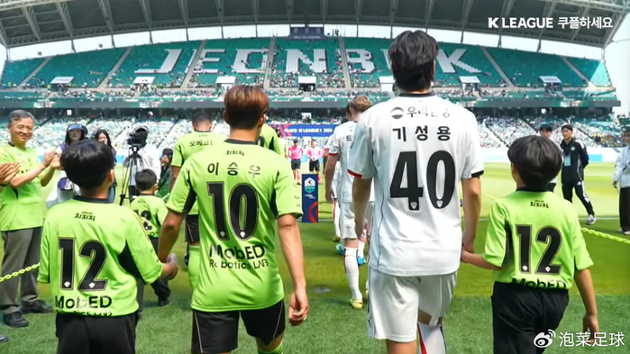 p全北现代汽车绝杀浦项终结三轮不胜，李刚仁欧