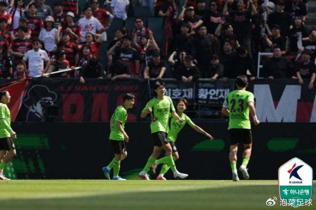 p全北现代汽车绝杀浦项终结三轮不胜，李刚仁欧