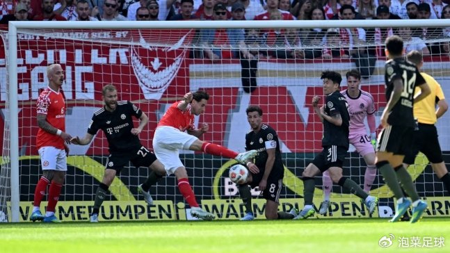 p全北现代汽车绝杀浦项终结三轮不胜，李刚仁欧